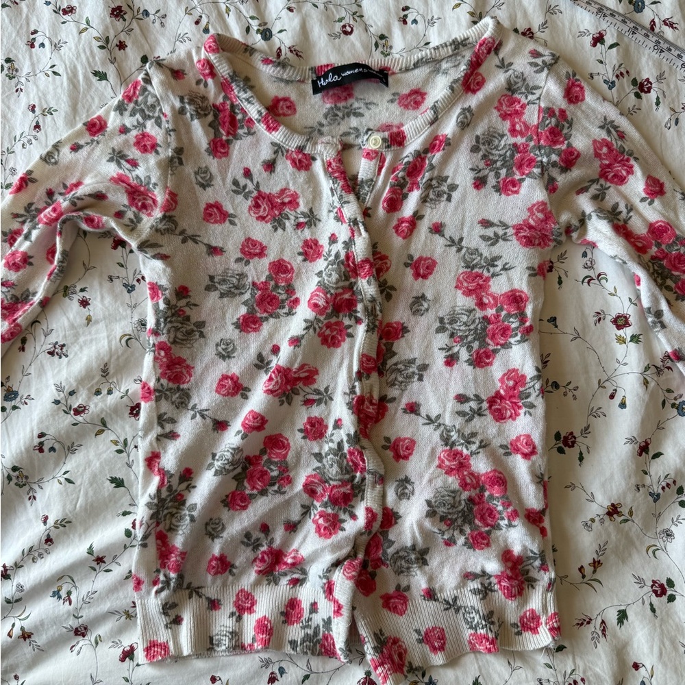 Cottage-core Pink and Gray Floral Button-Down Cardigan Size S
